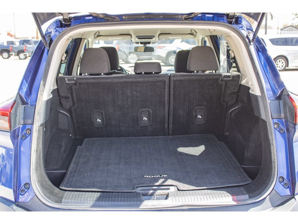 Used 2023 Nissan Rogue SV AWD/4WD image 12
