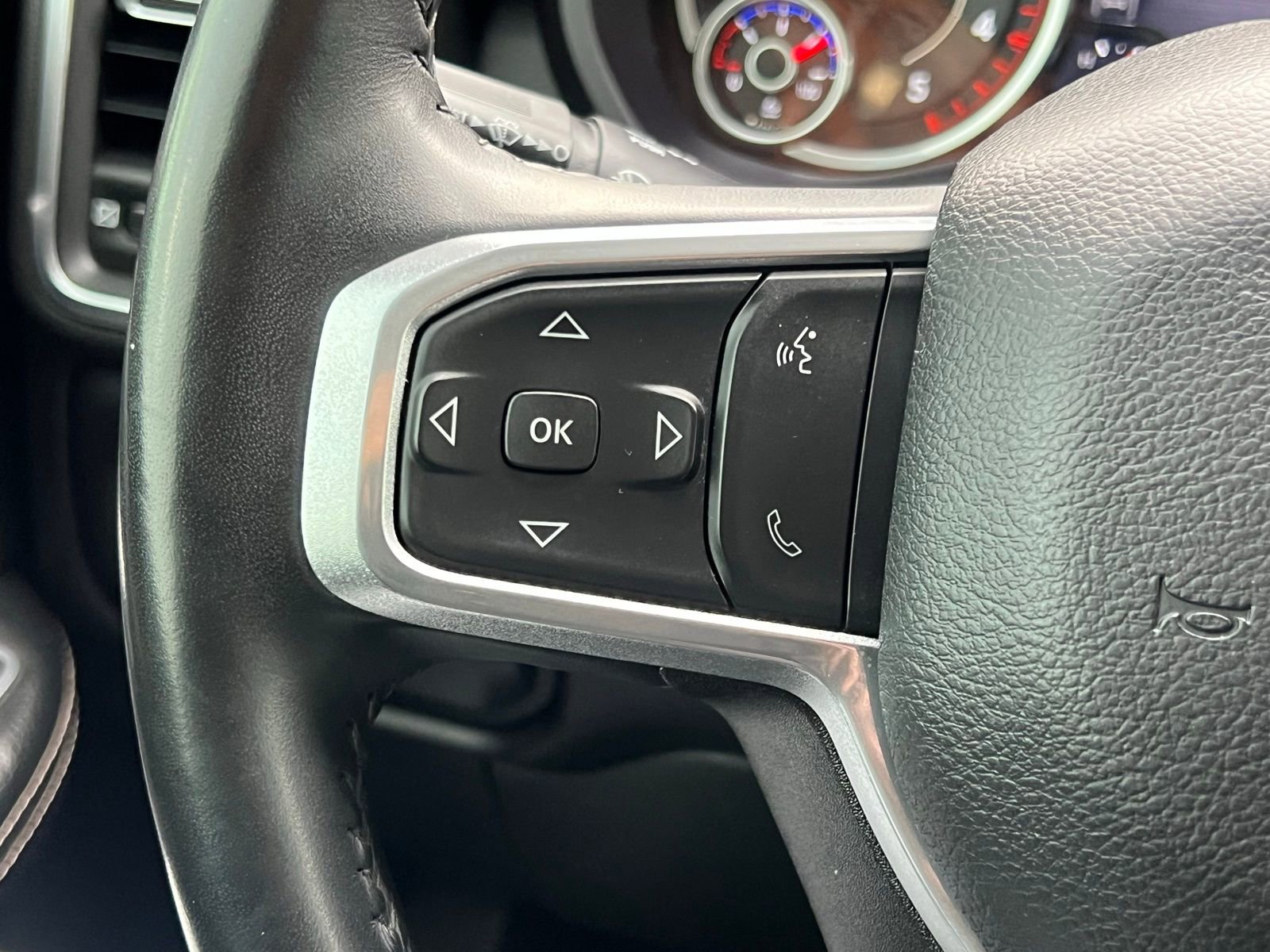 Used 2024 RAM 2500 Laramie AWD/4WD image 34
