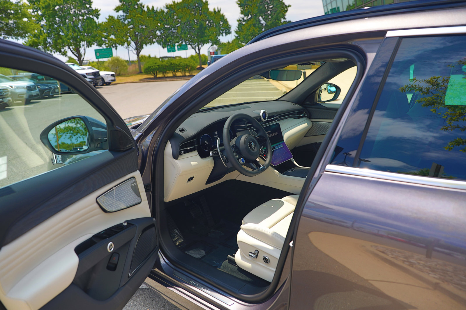 New 2024 Maserati Grecale GT image 13