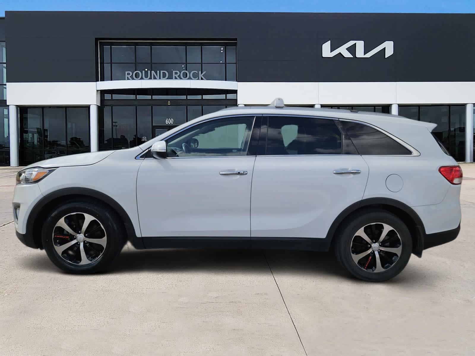 Used 2017 Kia Sorento EX FWD image 4