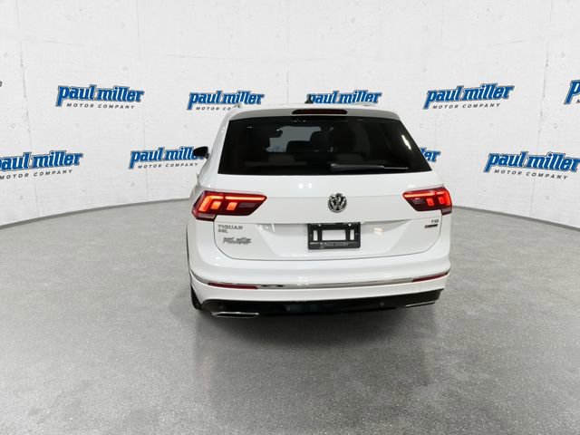 Used 2018 Volkswagen Tiguan SEL Premium w/ R-Line Package AWD/4WD image 9