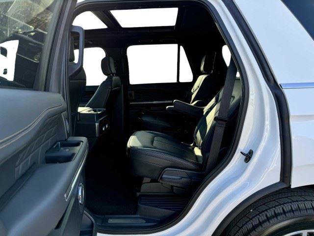 Used 2024 Ford Expedition Platinum RWD image 32