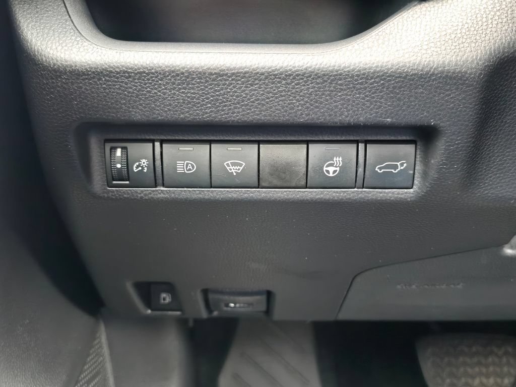 Used 2021 Toyota RAV4 XSE w/ XSE Grade Weather Package AWD/4WD image 20