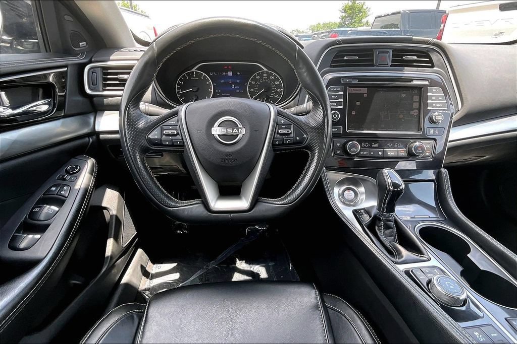 Used 2023 Nissan Maxima SL FWD image 10