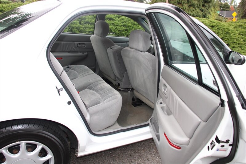 Used 1998 Buick Century Custom FWD image 14
