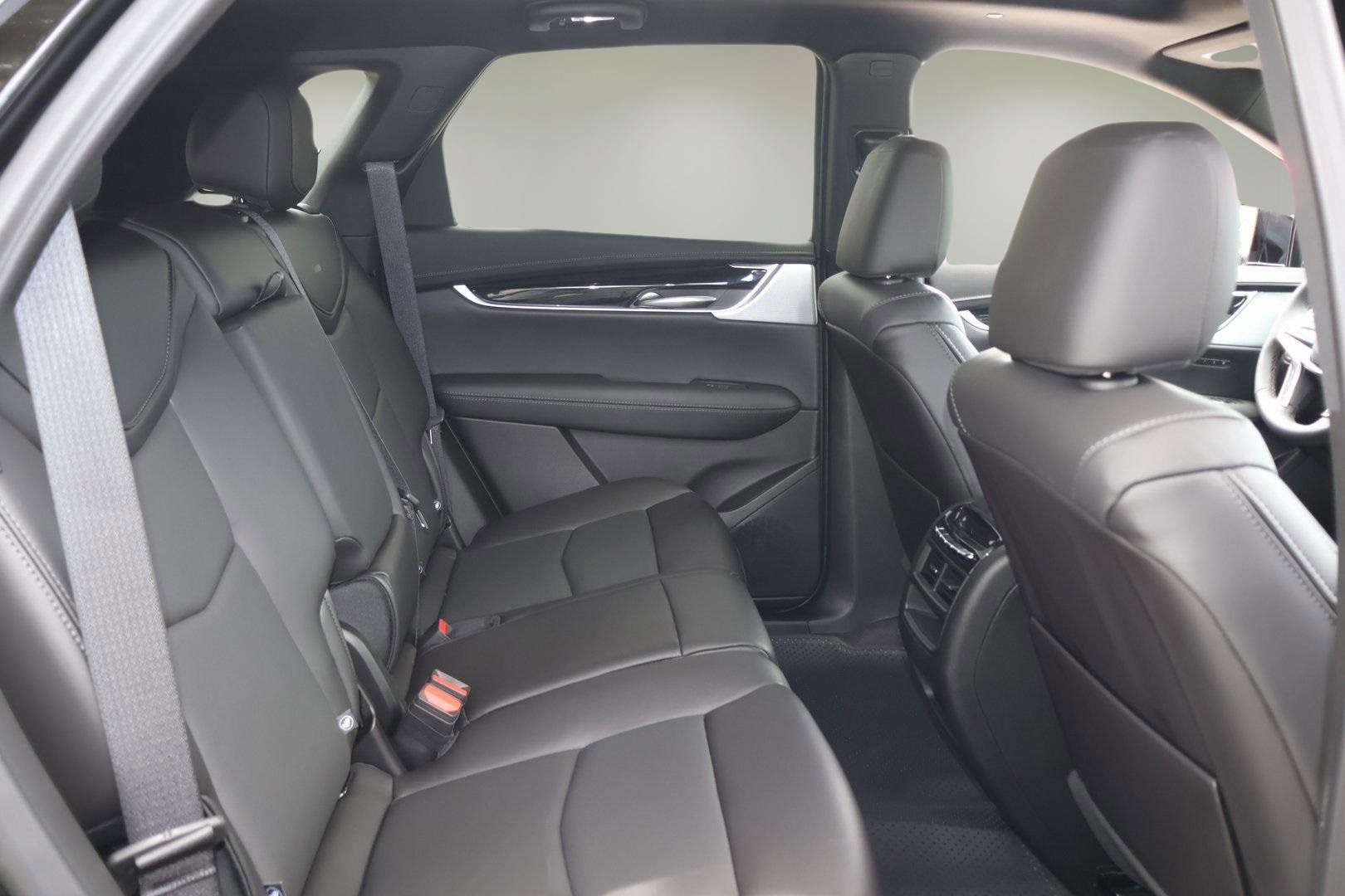 New 2025 Cadillac XT5 Premium Luxury image 17