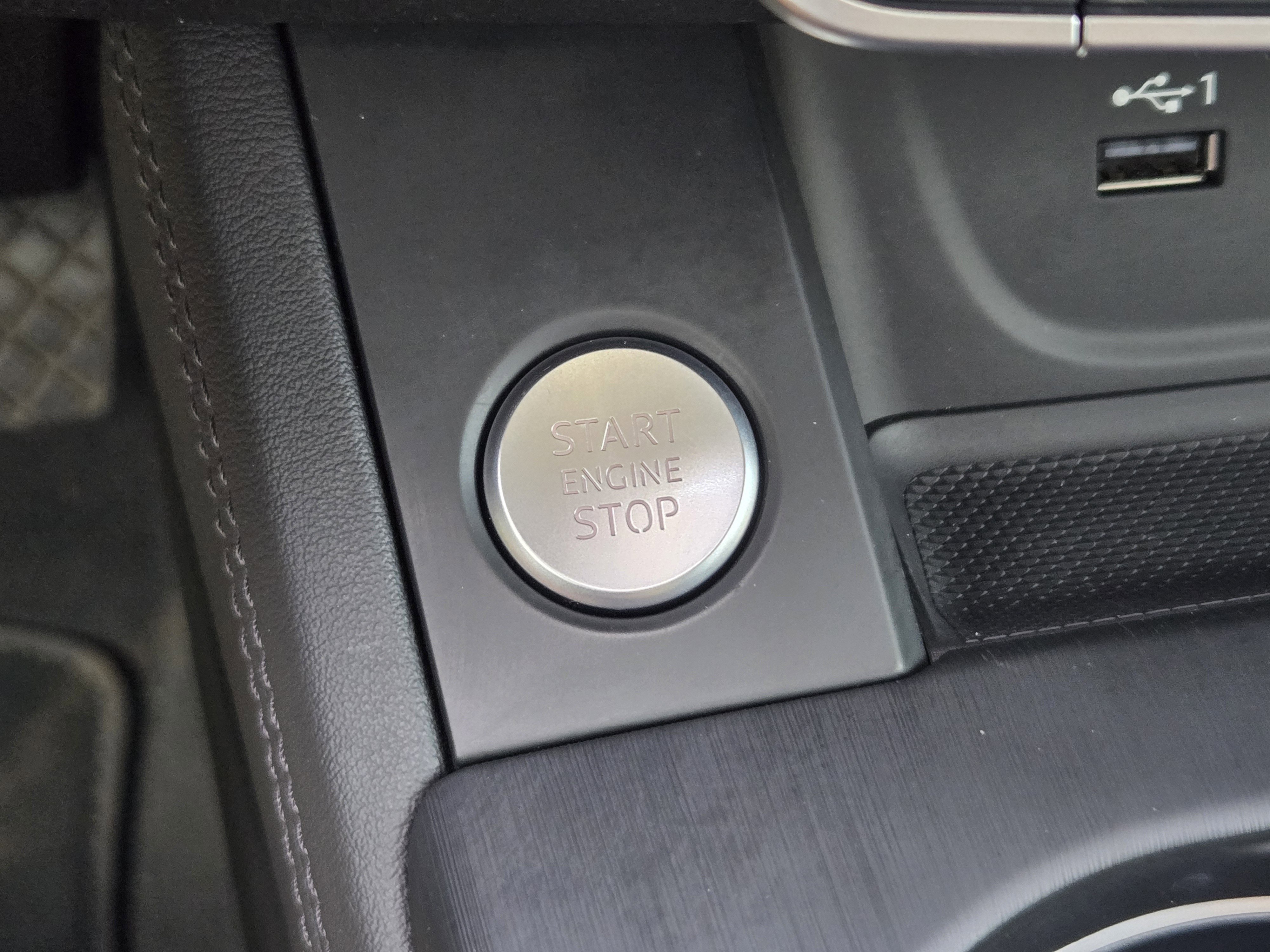 Used 2019 Audi A4 2.0T Premium Plus w/ Premium Plus Package image 30