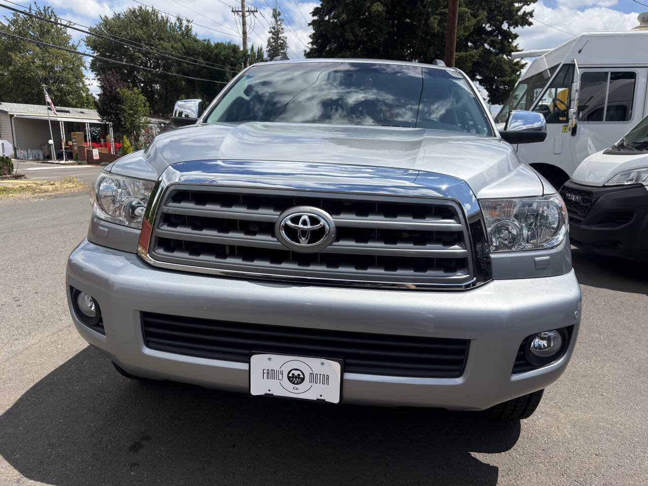 Used 2016 Toyota Sequoia Limited w/ Safety & Convenience Package AWD/4WD image 3
