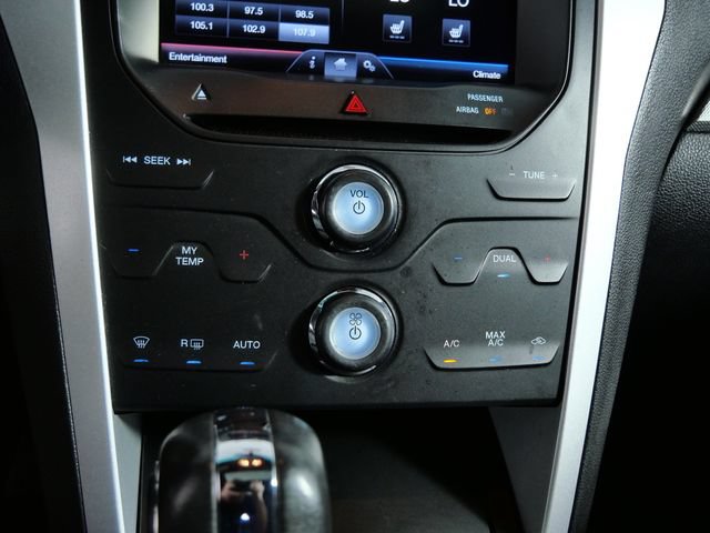 Used 2015 Ford Explorer XLT w/ Equipment Group 202A AWD/4WD image 20