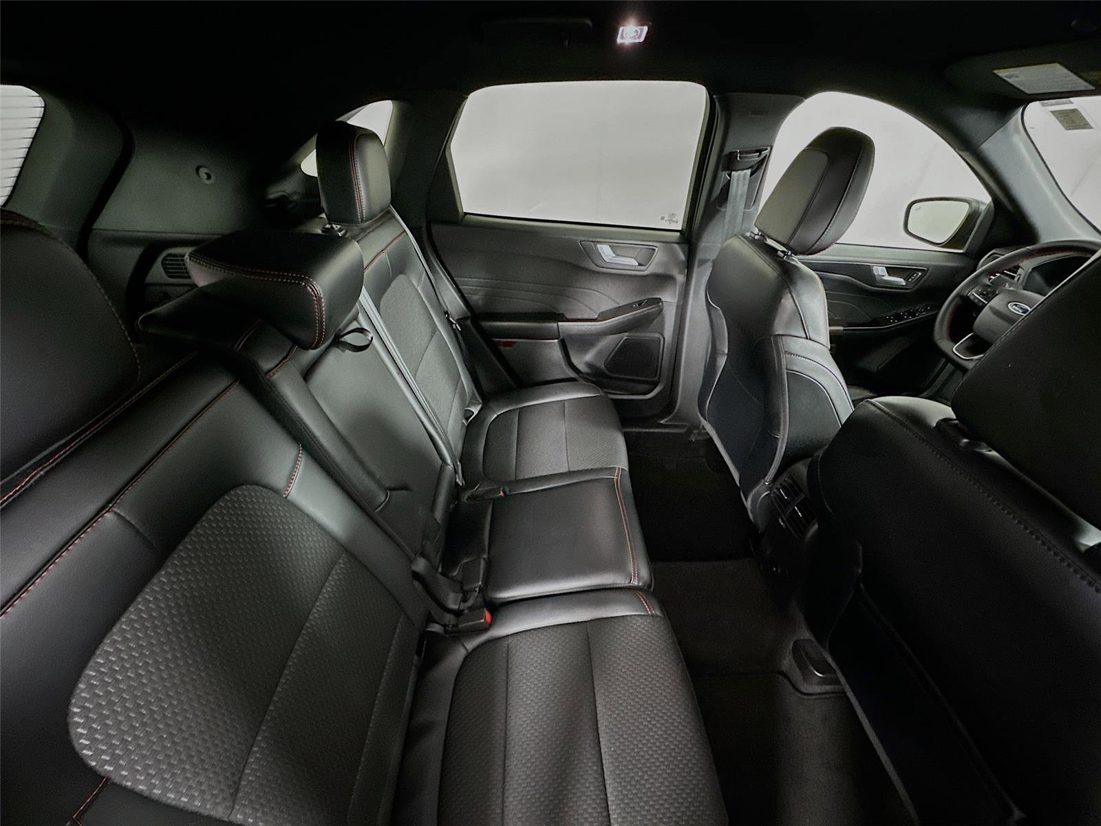 Used 2025 Ford Escape ST-Line image 24