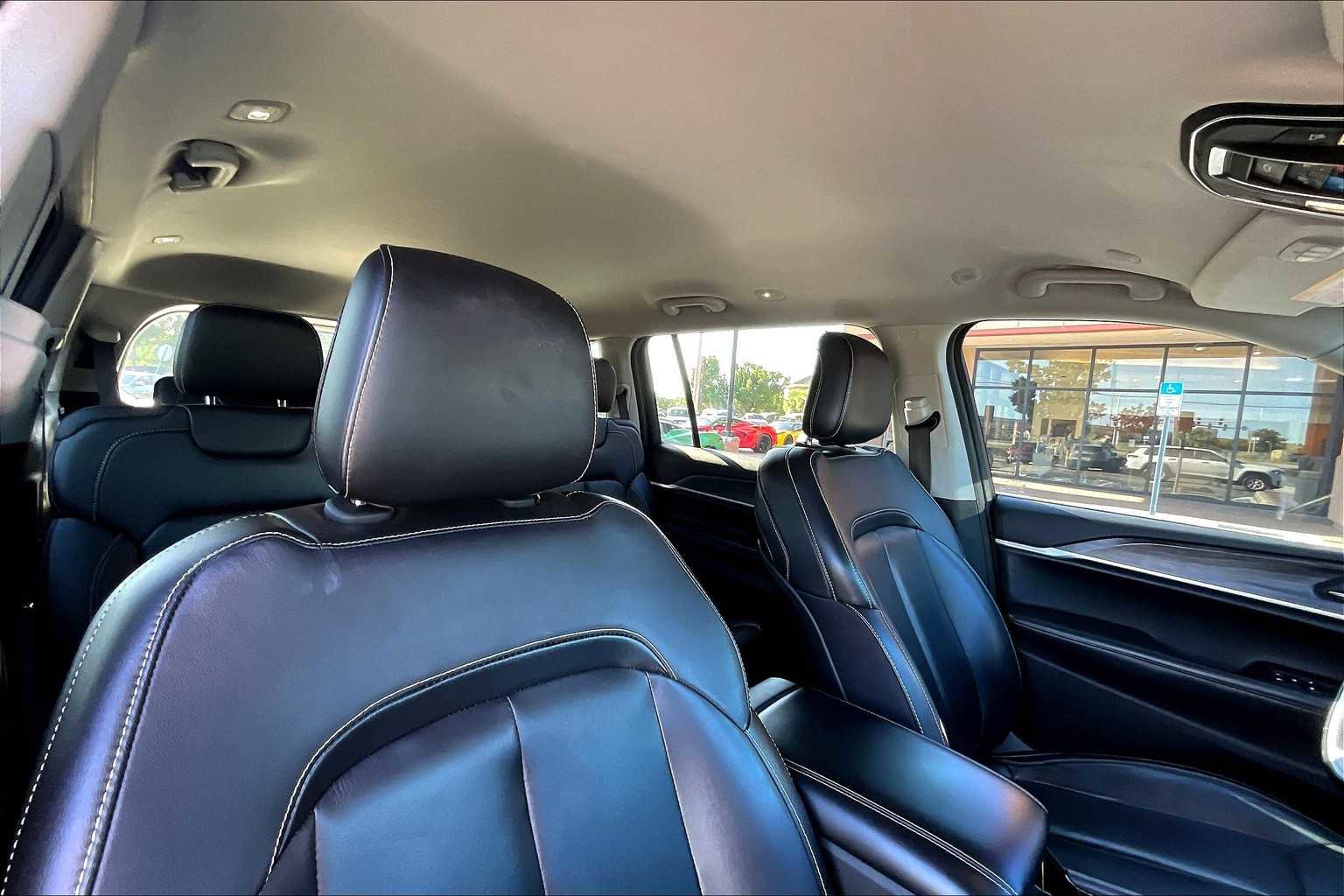 Used 2021 Jeep Grand Cherokee L Limited image 21