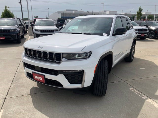 New 2026 Jeep Grand Cherokee Limited w/ Luxury Tech Group II AWD/4WD image 3