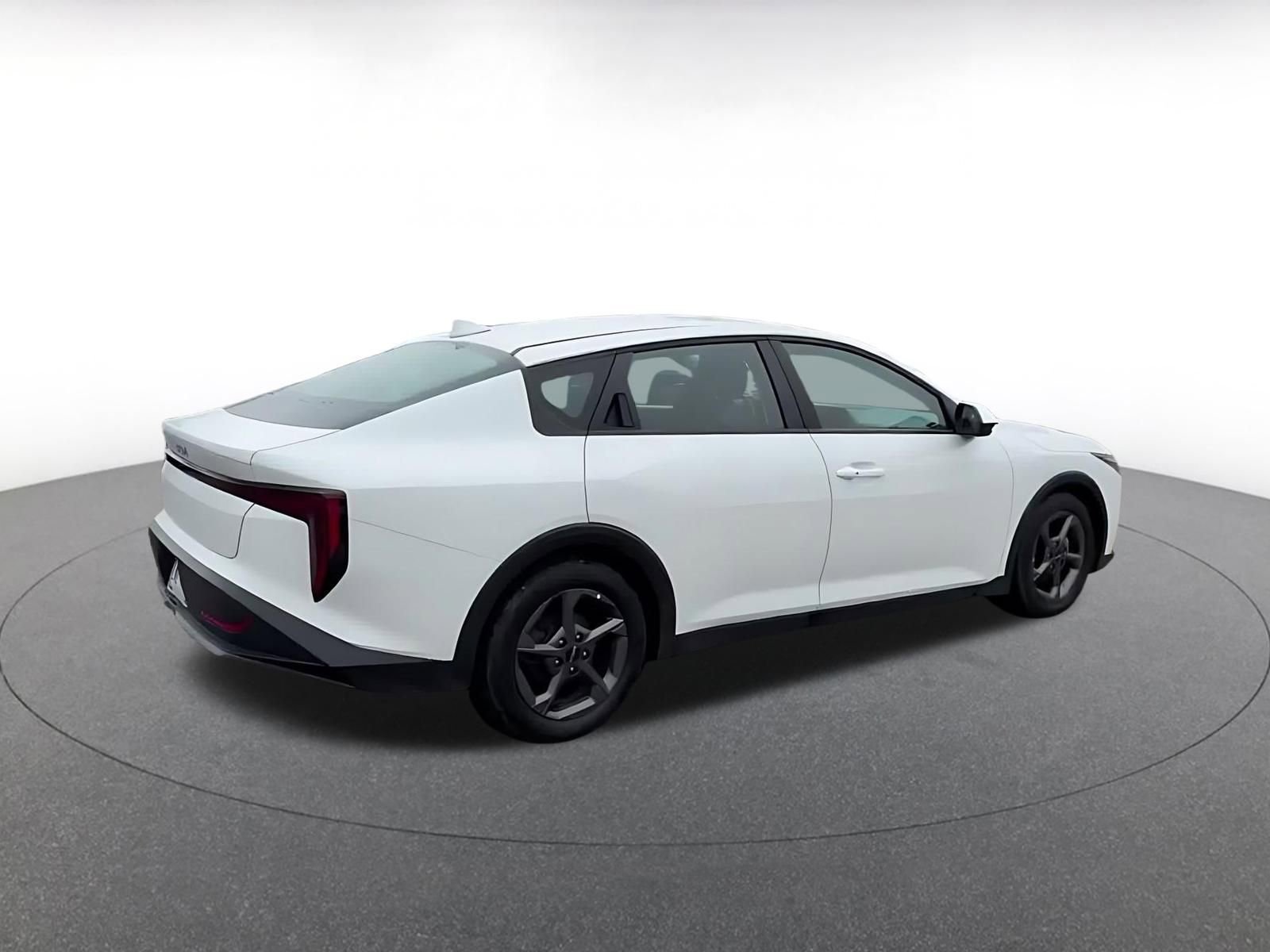 Used 2025 Kia K4 FWD image 15