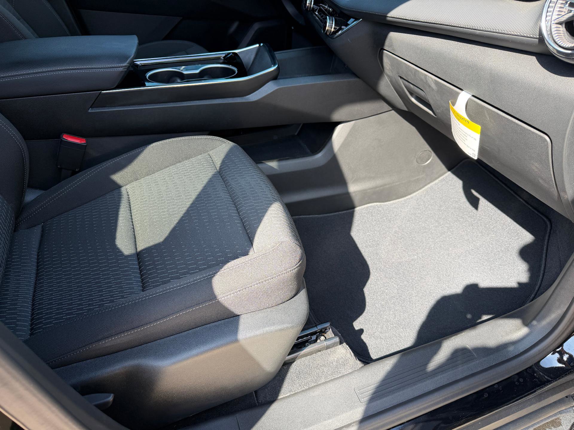 Used 2025 Chevrolet Equinox LT image 28