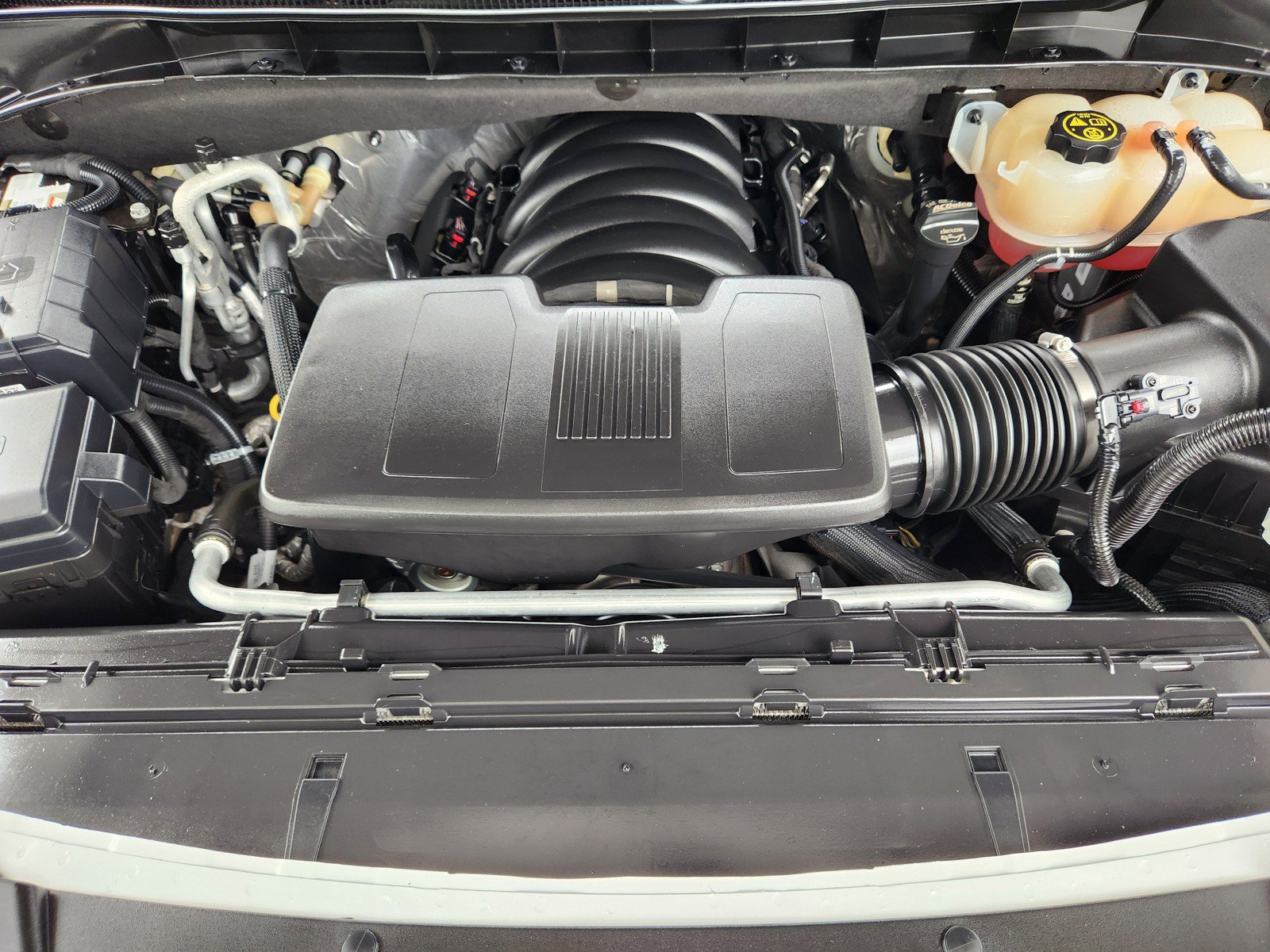 Certified 2023 Cadillac Escalade Sport Platinum w/ LPO, Floor Liner Package AWD/4WD image 25