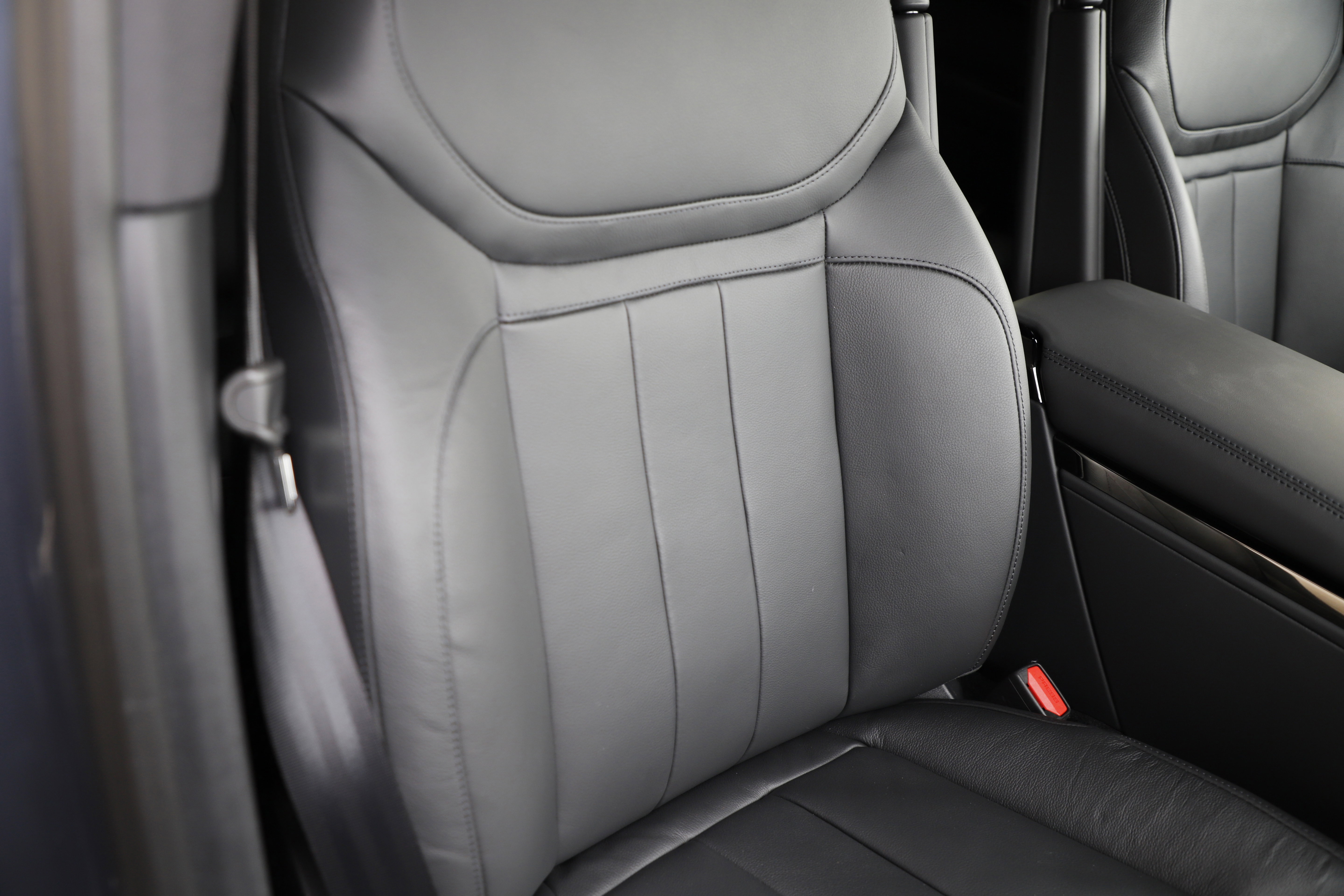 Certified 2025 Land Rover Range Rover Sport image 11