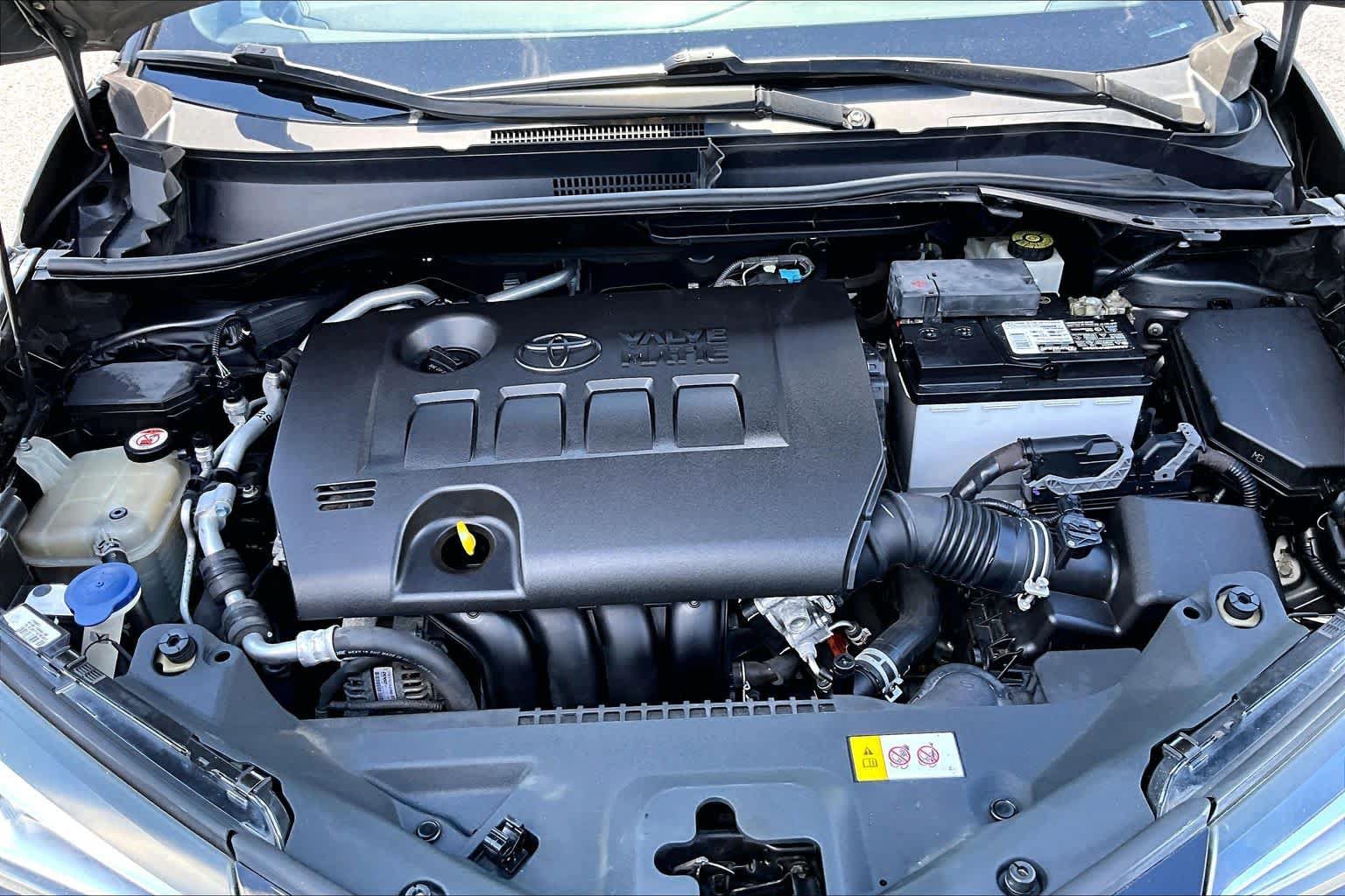 Used 2018 Toyota C-HR XLE FWD image 31