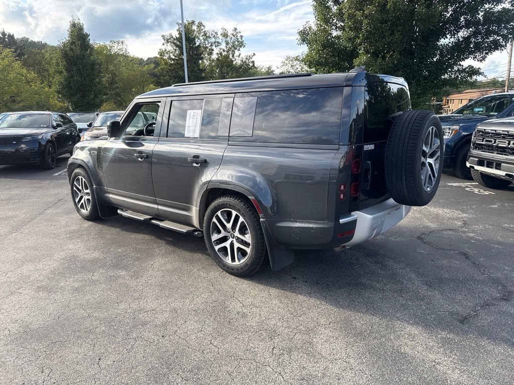Used 2025 Land Rover Defender 130 S AWD/4WD image 4
