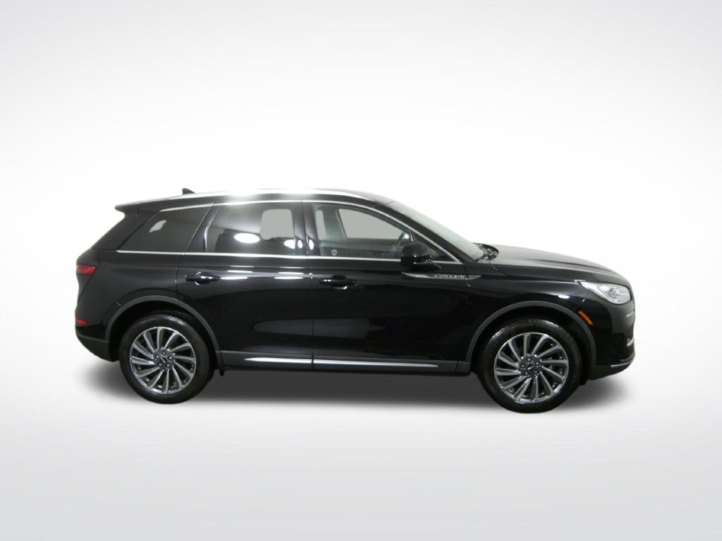 Used 2023 Lincoln Corsair Reserve w/ Towing Package AWD/4WD image 2