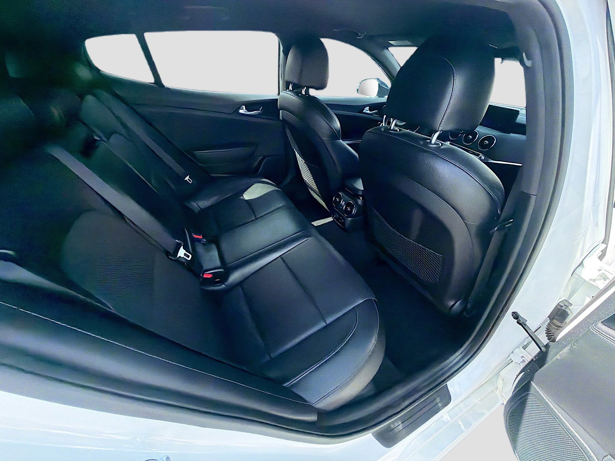 Used 2022 Kia Stinger GT-Line image 29