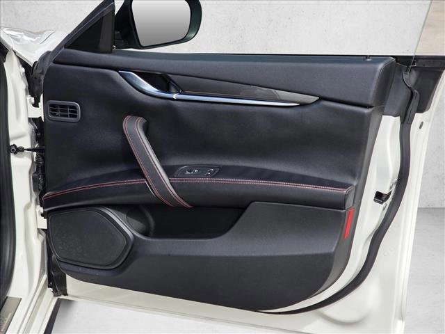 Used 2018 Maserati Ghibli image 10