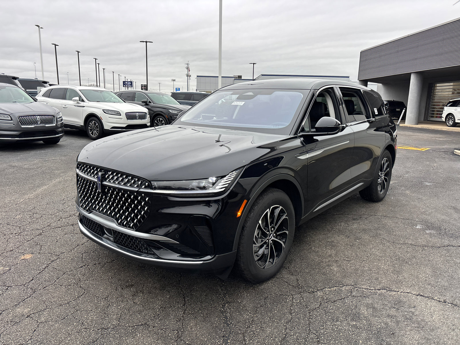 New 2026 Lincoln Nautilus Premier image 3