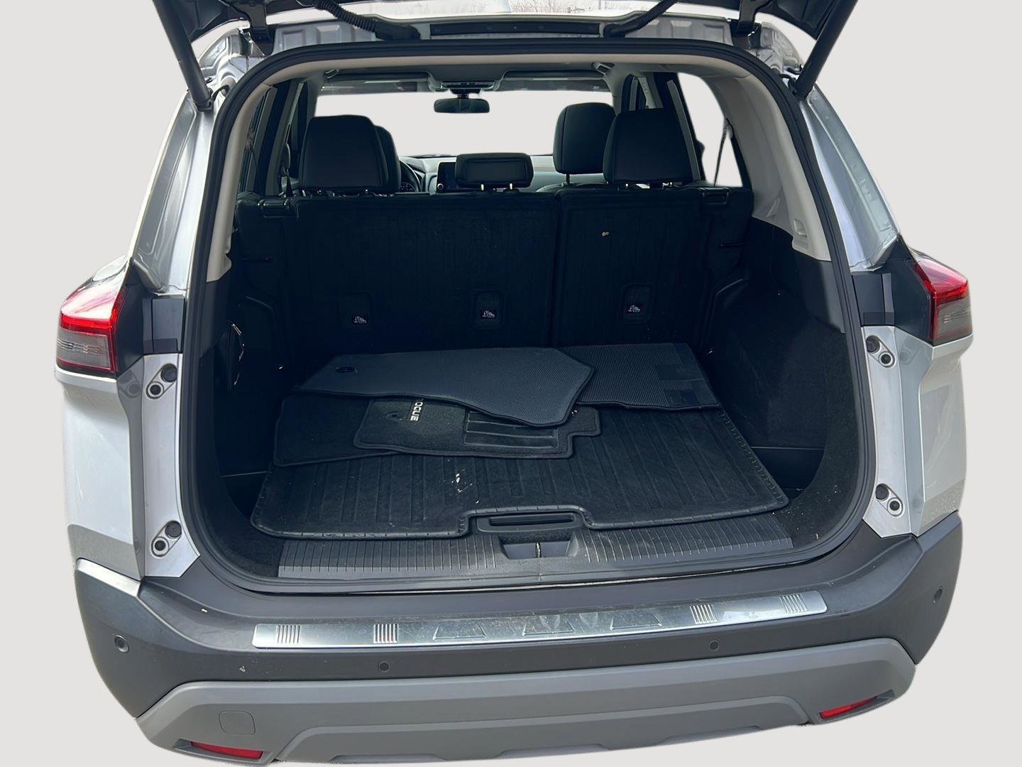 Certified 2023 Nissan Rogue SV w/ SV Premium B Package image 18