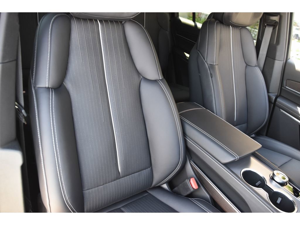 New 2026 Cadillac Vistiq Sport image 32