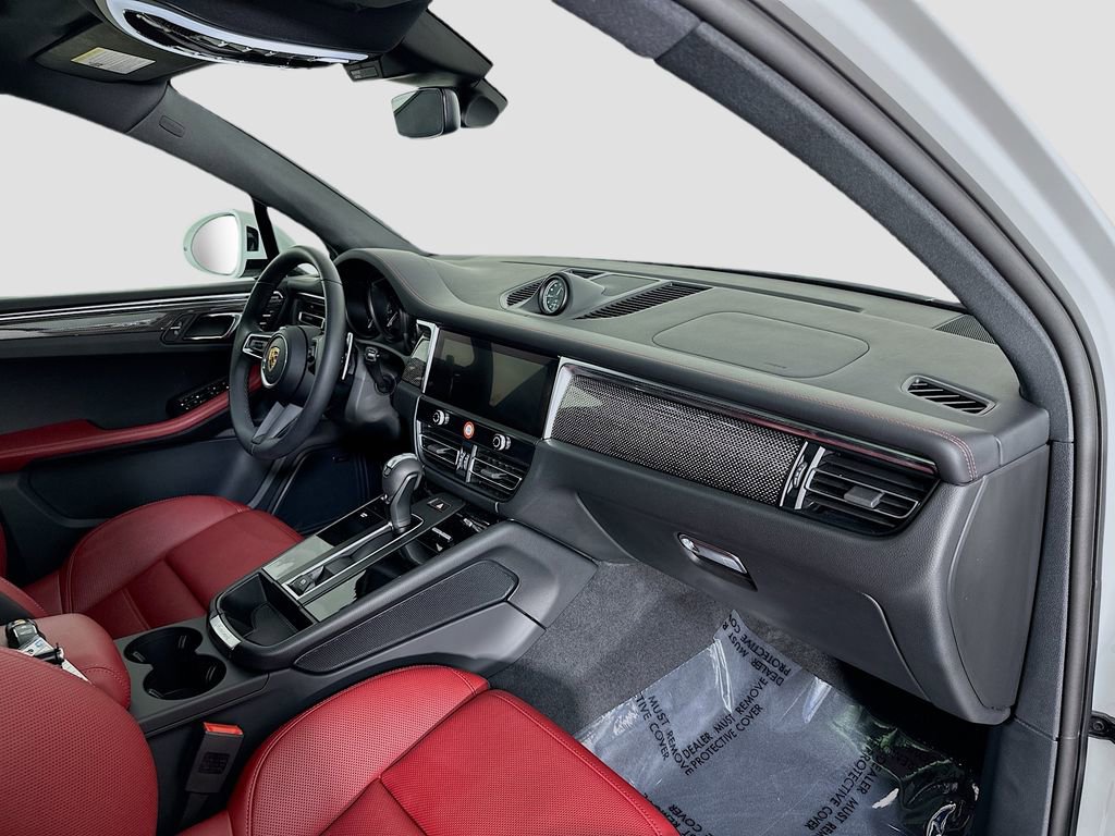 New 2025 Porsche Macan image 31