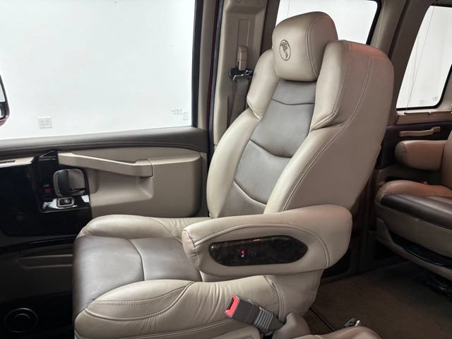 Used 2020 GMC Savana 2500 w/ Enhanced Convenience Package RWD image 45