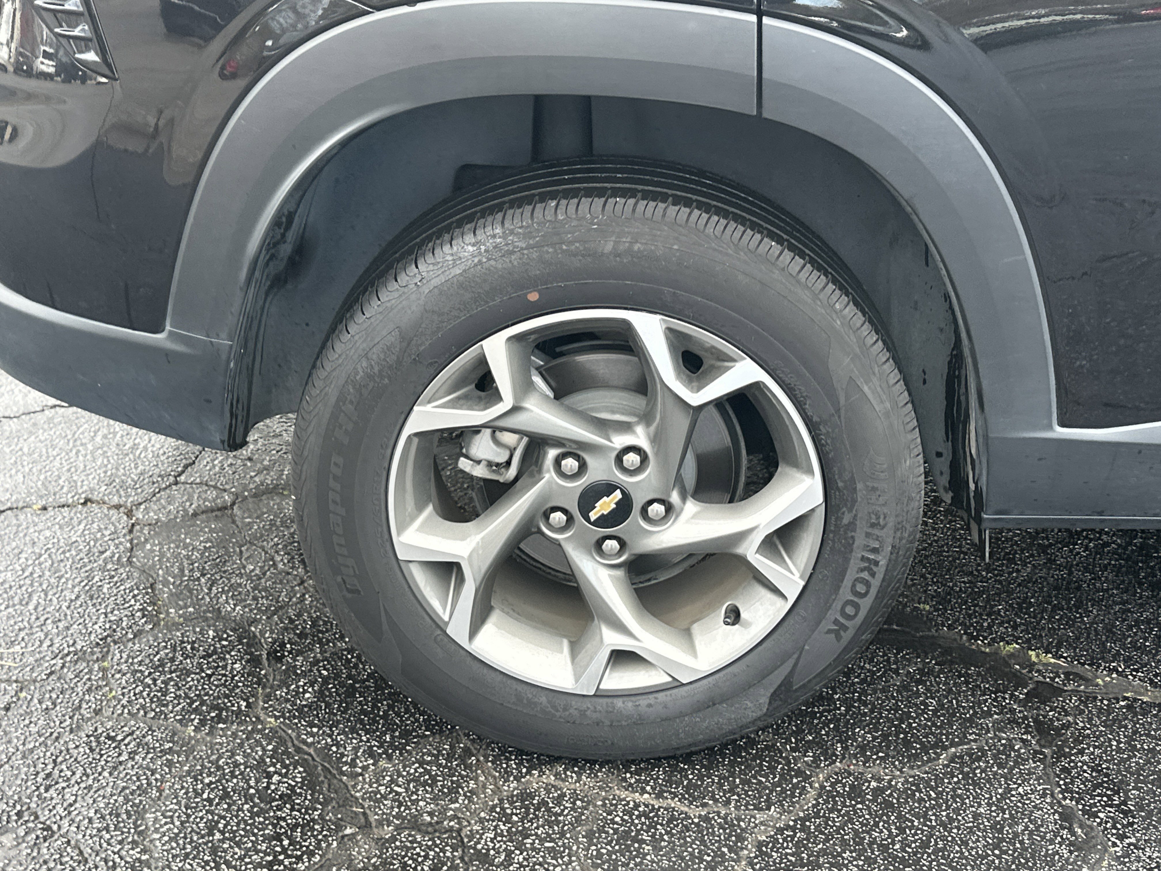 Certified 2025 Chevrolet Trax LT image 19