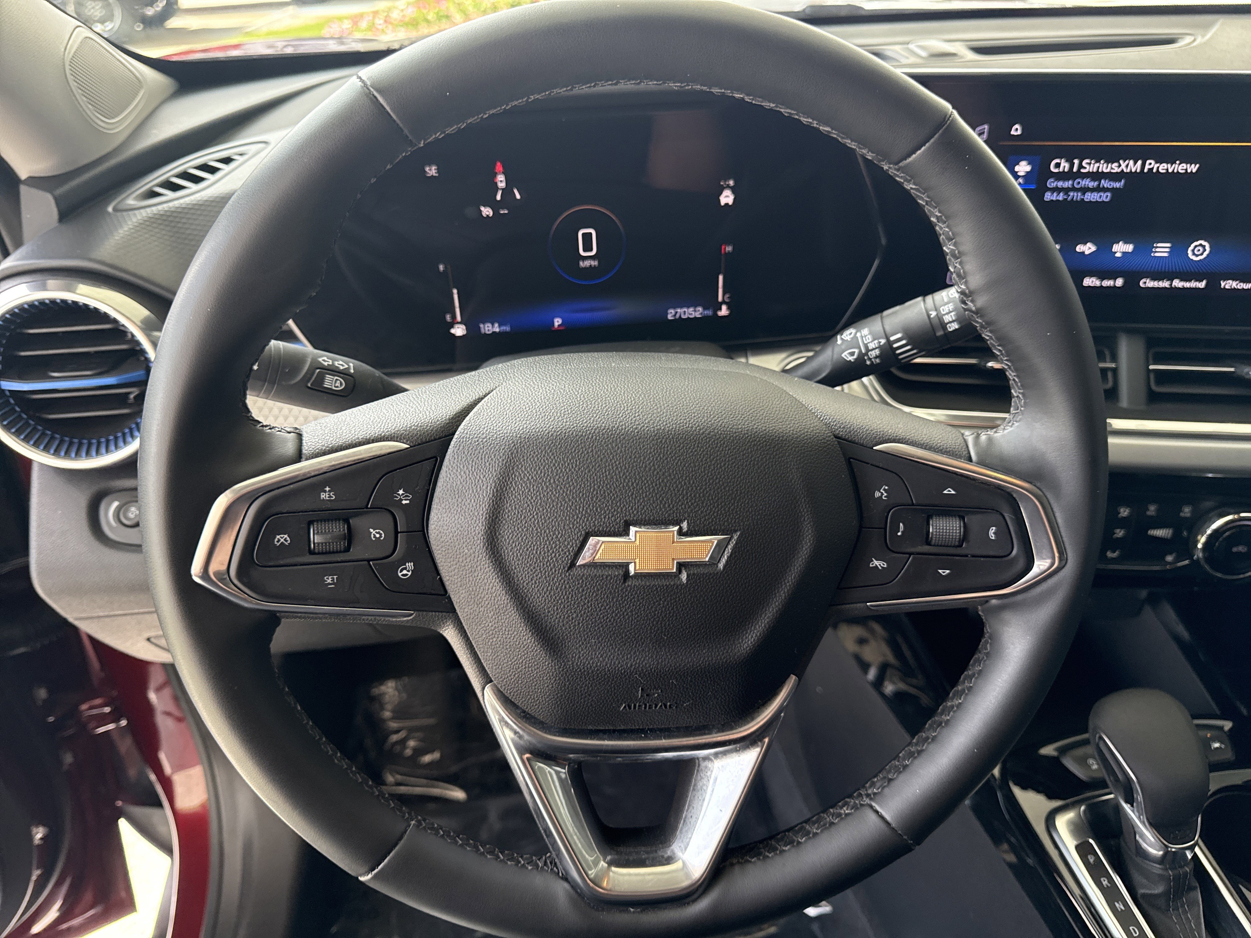 Used 2025 Chevrolet Trax LT w/ LT Convenience Package FWD image 17