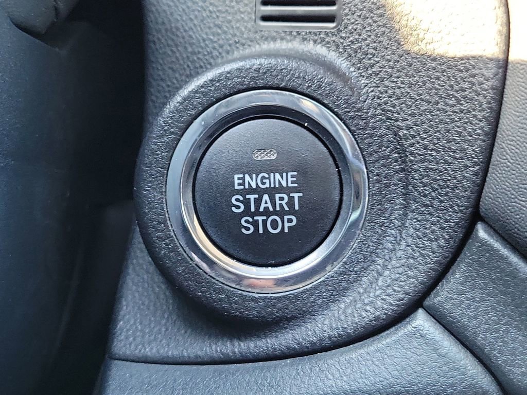 Used 2022 Subaru Outback Limited image 29