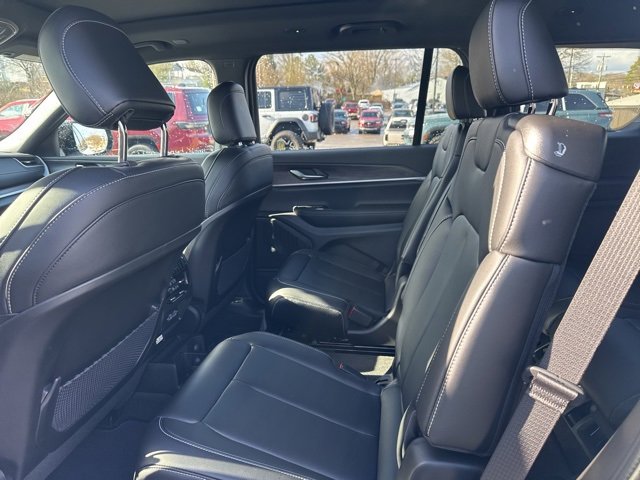New 2025 Jeep Grand Cherokee L Limited w/ Black Appearance Package image 14