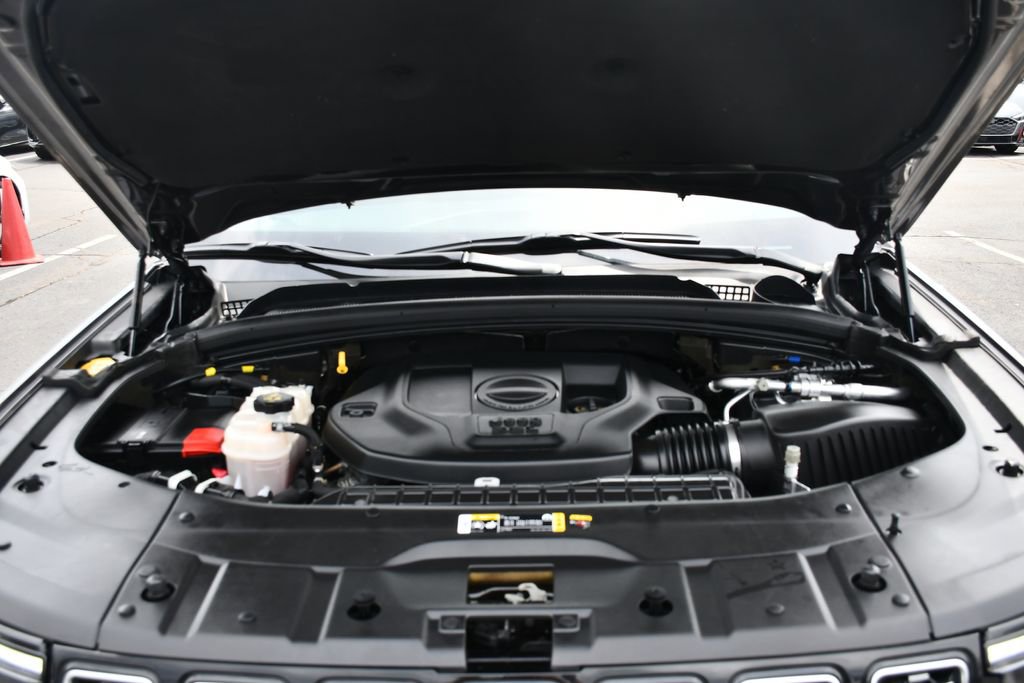 Used 2023 Jeep Grand Cherokee Summit AWD/4WD image 15