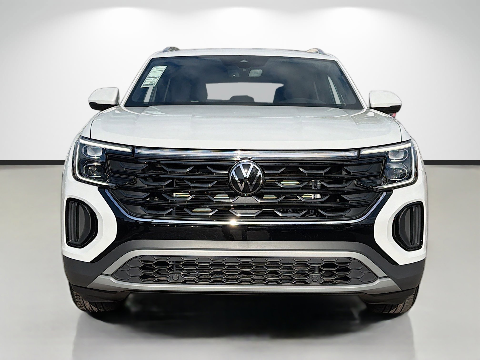 Used 2026 Volkswagen Atlas Cross Sport SE FWD image 8