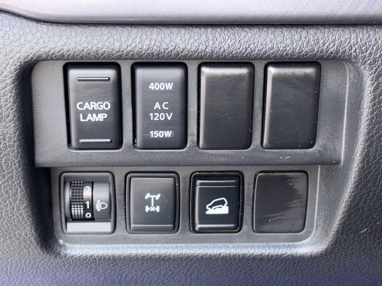Used 2021 Nissan Titan PRO-4X w/ Pro-4x Convenience Package AWD/4WD image 26