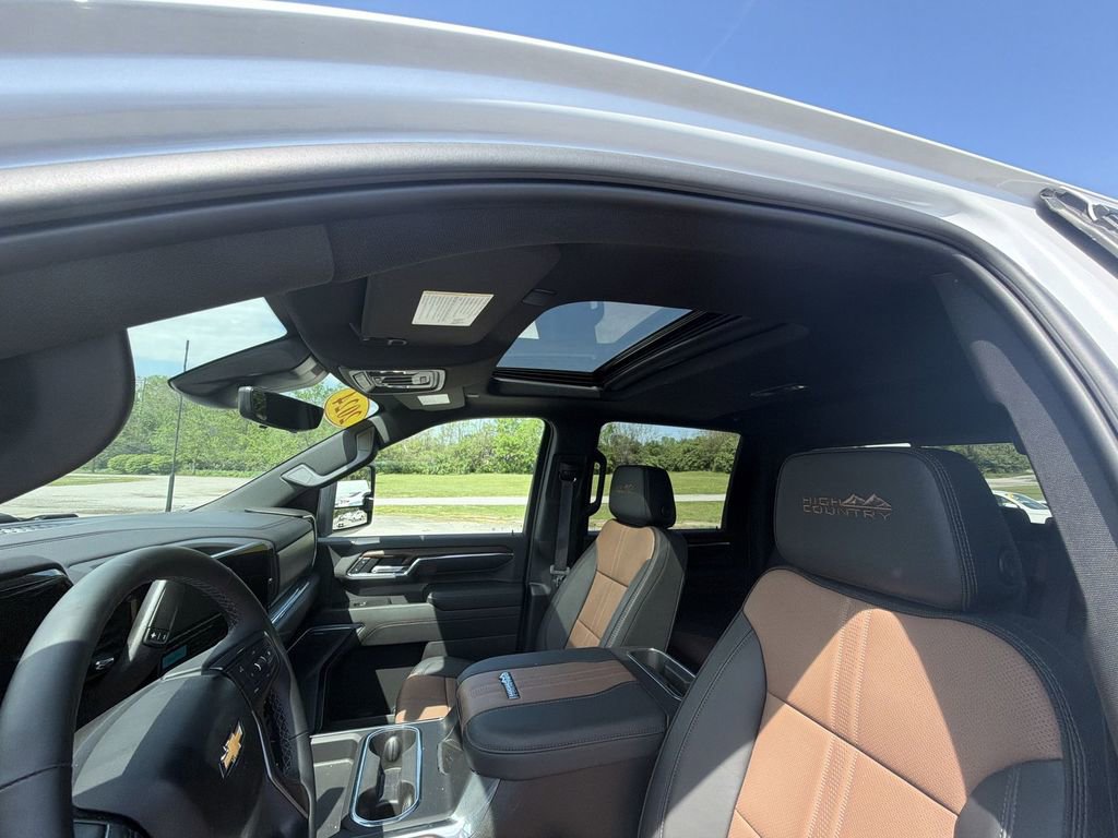 Used 2024 Chevrolet Silverado 2500 High Country w/ Technology Package AWD/4WD image 22