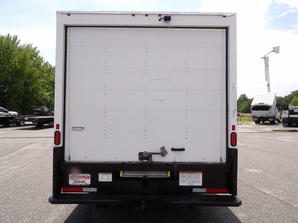 Used 2021 Ford E-350 and Econoline 350 Super Duty RWD image 6