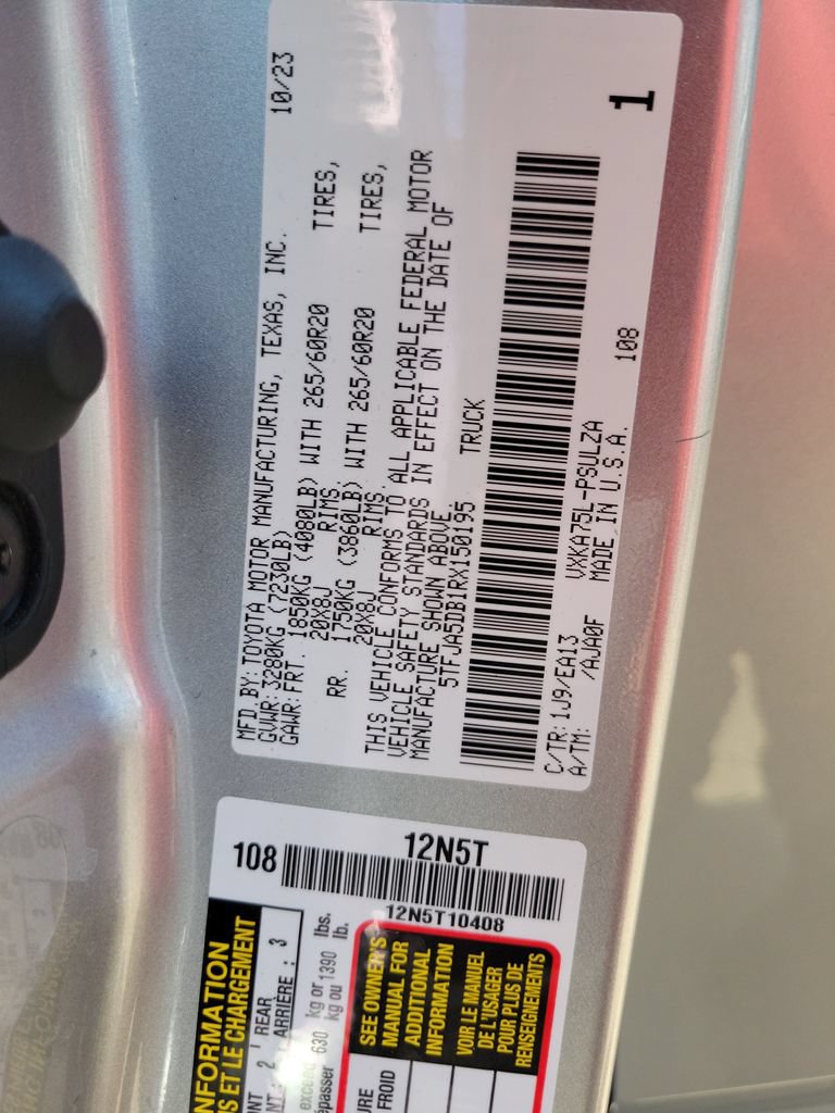 Used 2024 Toyota Tundra Limited AWD/4WD image 32