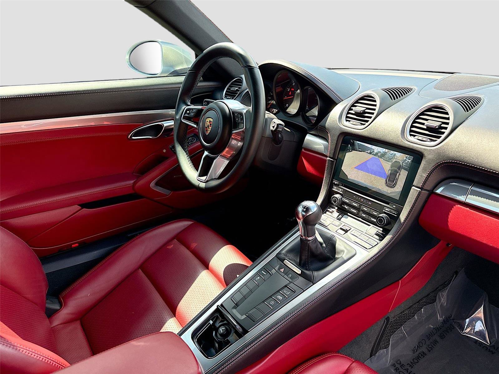 Used 2021 Porsche 718 Cayman RWD image 22