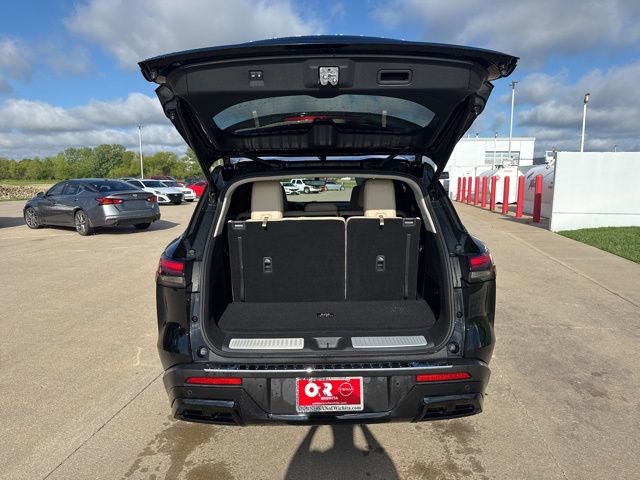 Used 2023 INFINITI QX60 Luxe w/ Vision Package FWD image 10