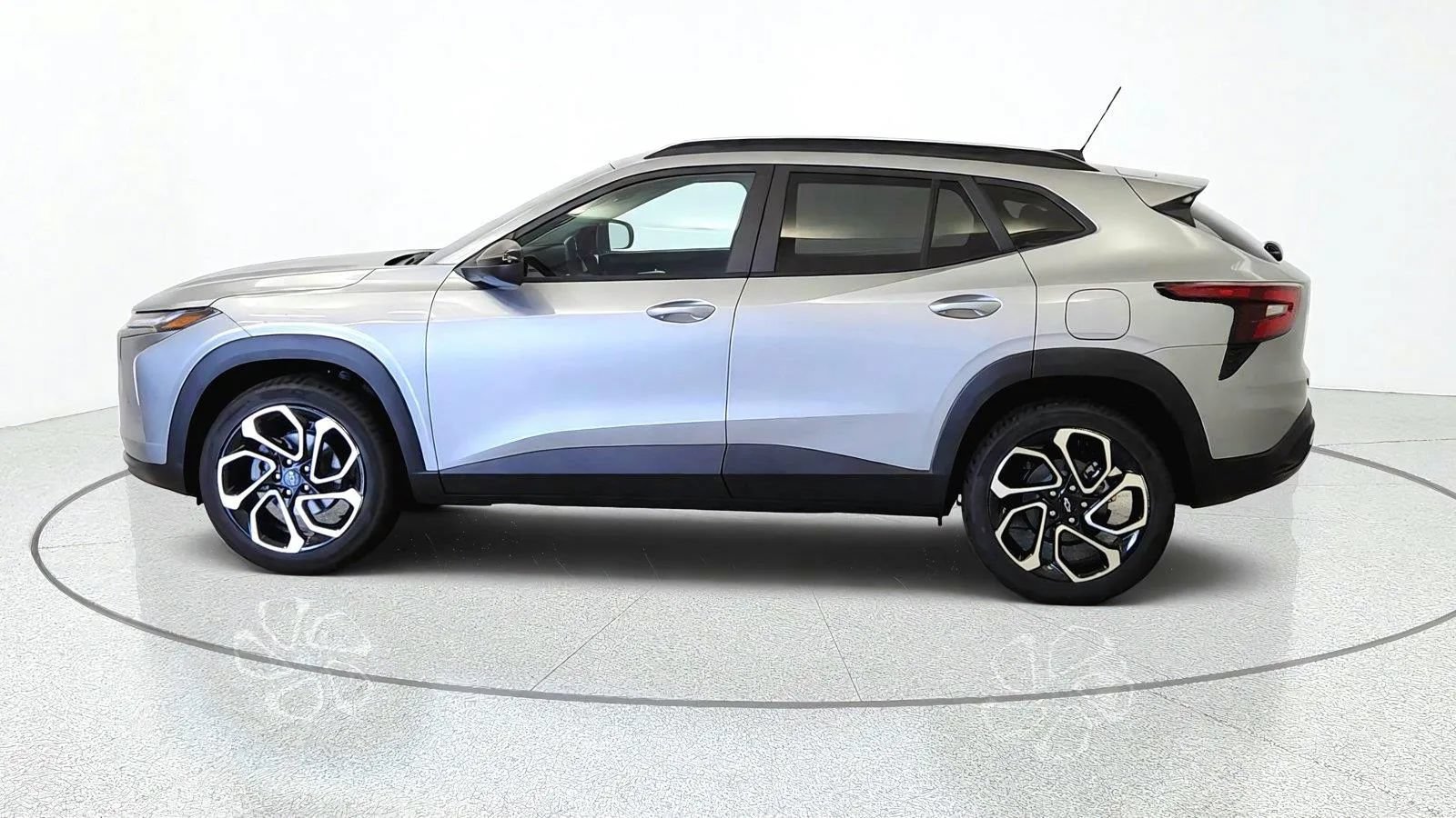 New 2026 Chevrolet Trax RS w/ Sunroof Package FWD image 5