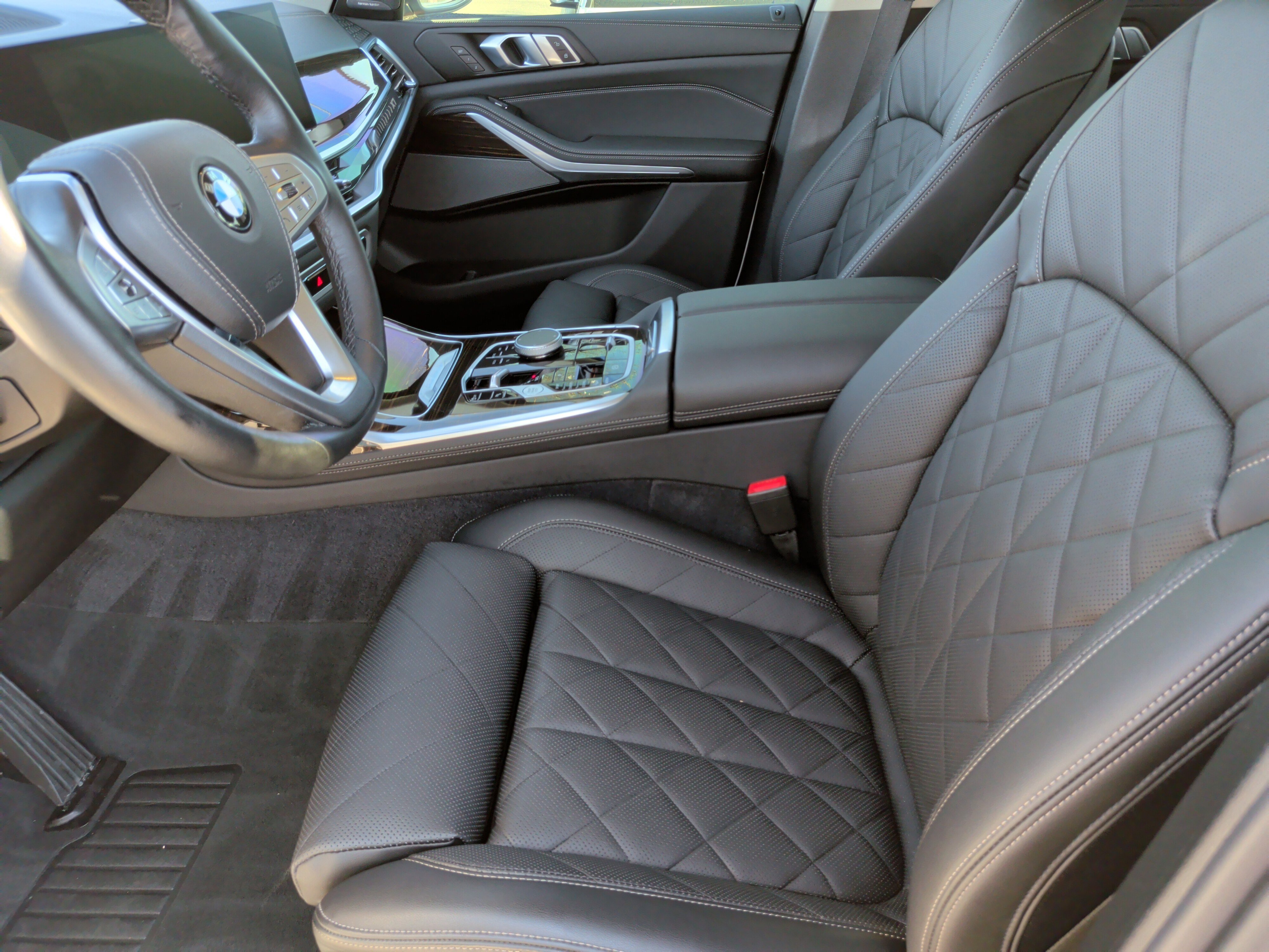 Certified 2024 BMW X7 xDrive40i w/ Premium Package image 28