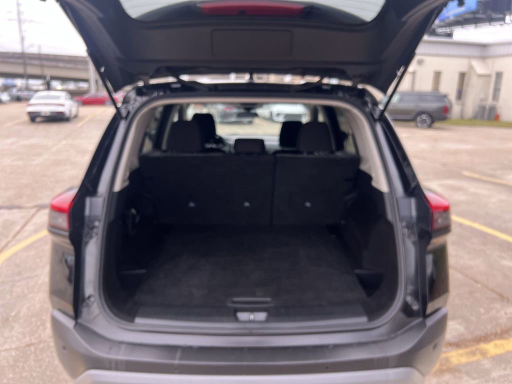 Used 2021 Nissan Rogue SV image 17