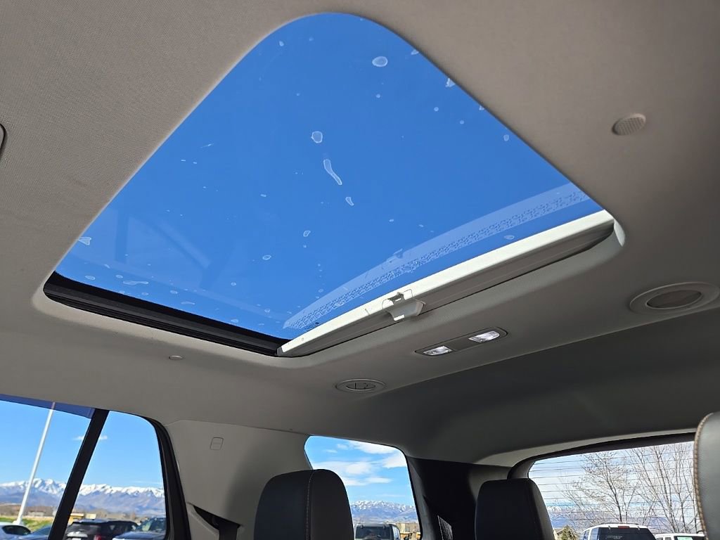 Used 2020 Chevrolet Traverse RS image 44