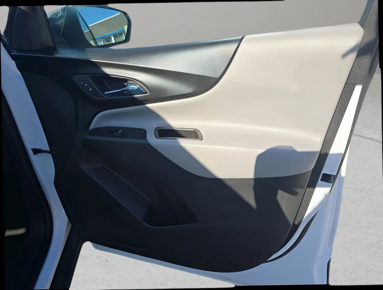 Used 2019 Chevrolet Equinox LS image 21