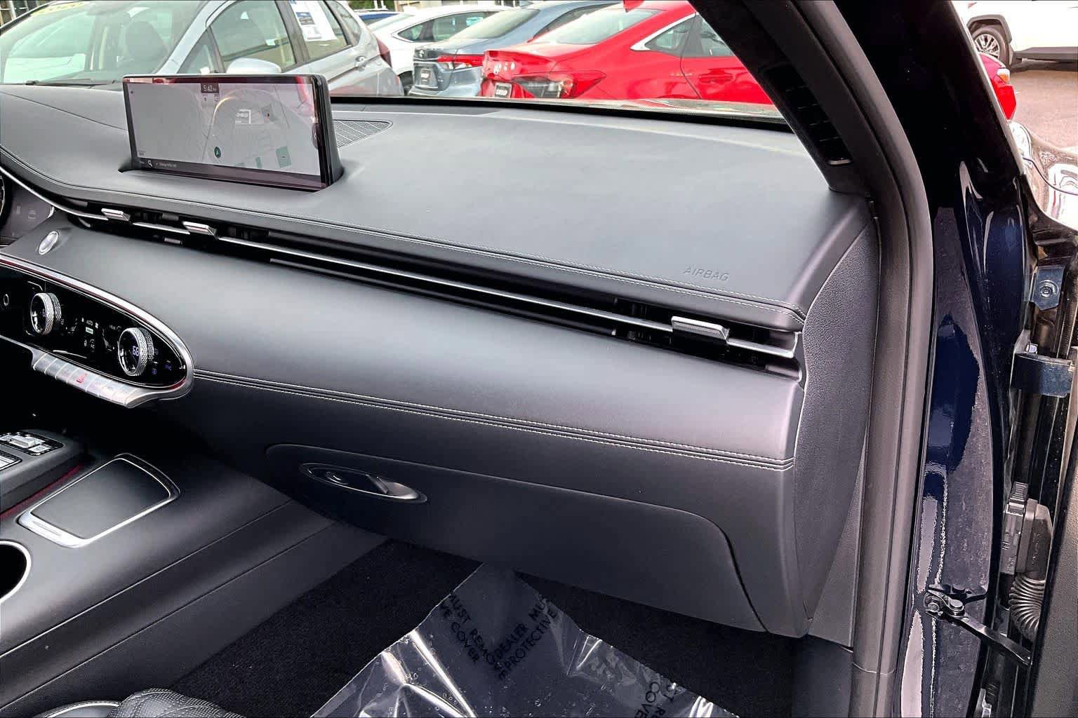 Used 2022 Genesis GV70 3.5T Sport w/ Sport Advanced Package AWD/4WD image 19
