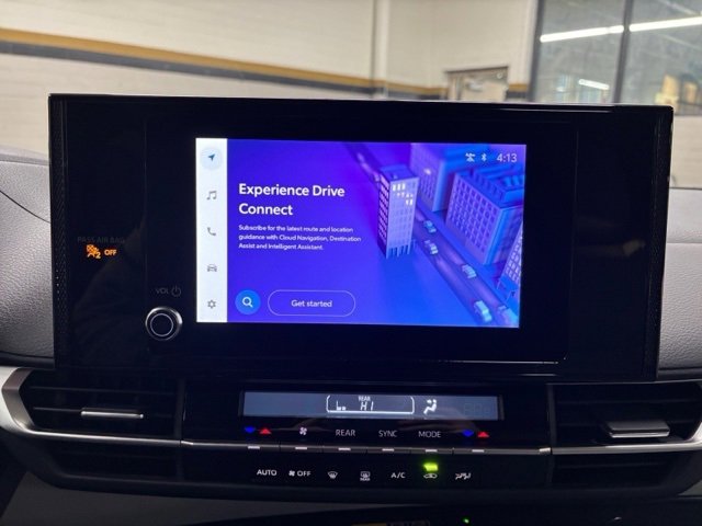 Used 2025 Toyota Sienna LE image 18