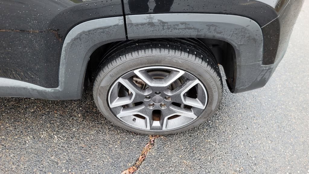 Used 2021 Jeep Renegade Latitude image 8